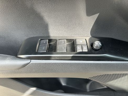 Used 2025 Toyota Camry LE FWD image 16