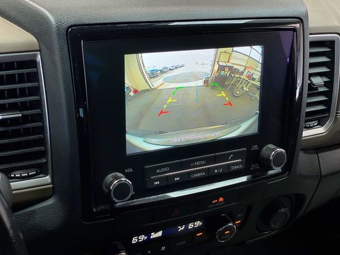 Used 2022 Nissan Frontier SV image 25