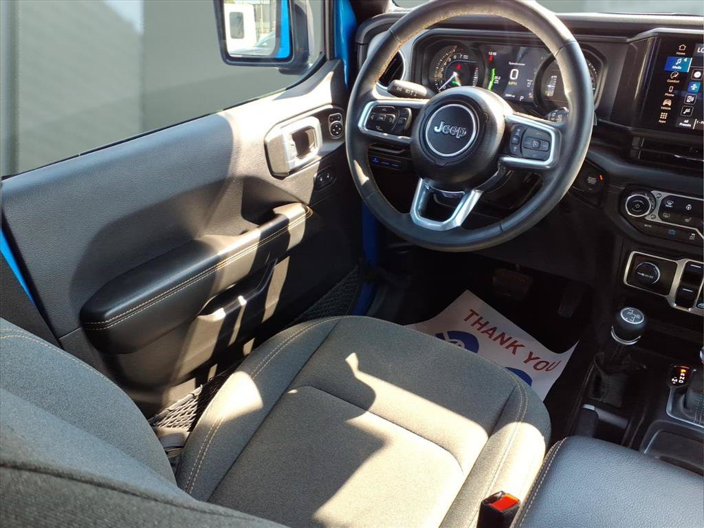 Used 2024 Jeep Wrangler Unlimited Sahara w/ Safety Group AWD/4WD image 19