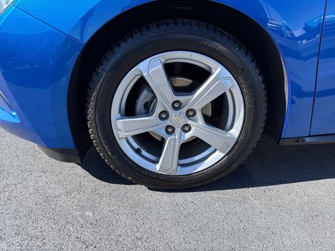 Used 2018 Chevrolet Volt LT w/ LT Driver Confidence Package image 9