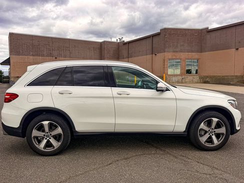 Used 2018 Mercedes-Benz GLC 300 4MATIC image 8