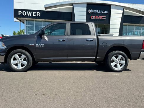 Used 2017 RAM 1500 Classic SLT AWD/4WD image 7