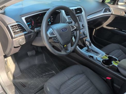 Used 2016 Ford Fusion SE FWD image 10