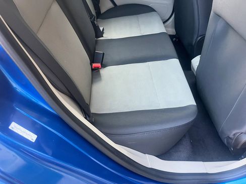 Used 2011 Ford Fiesta S FWD image 16