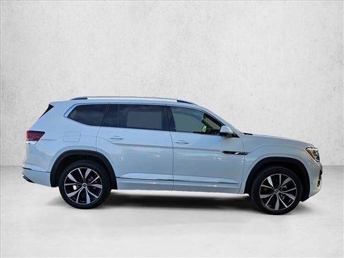 Used 2025 Volkswagen Atlas SEL Premium R-Line AWD/4WD image 4