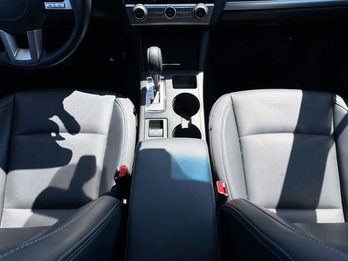 Used 2017 Subaru Outback 3.6R Limited image 31