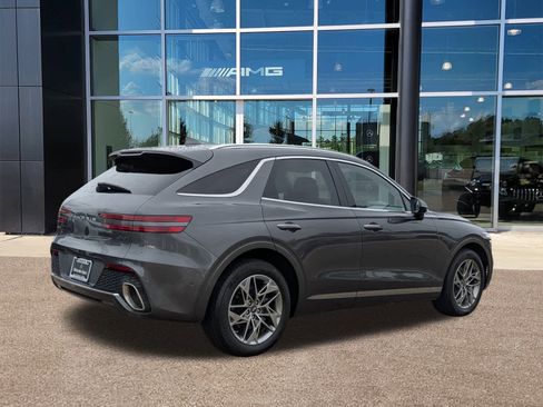 Used 2022 Genesis GV70 2.5T w/ Advanced Package image 5