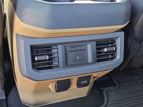 Used 2024 Ford F350 Lariat w/ FX4 Off-Road Package AWD/4WD image 17
