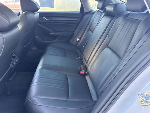 Used 2021 Honda Accord Touring image 10
