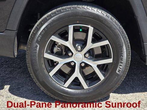 Used 2023 Jeep Grand Cherokee L Limited AWD/4WD image 16