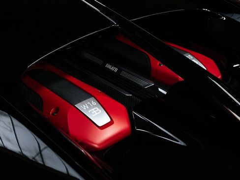 Used 2019 Bugatti Chiron image 35