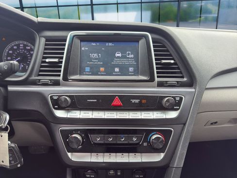 Used 2019 Hyundai Sonata SE image 16