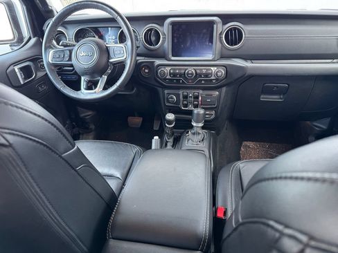Used 2023 Jeep Wrangler Unlimited Sahara w/ Cold Weather Group AWD/4WD image 8