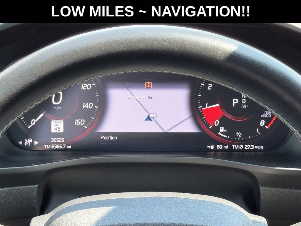 Used 2021 Volvo XC40 T5 R-Design w/ Advanced Package AWD/4WD image 3