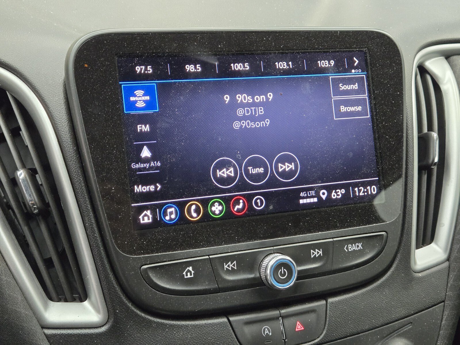 Used 2023 Chevrolet Malibu LT FWD image 17