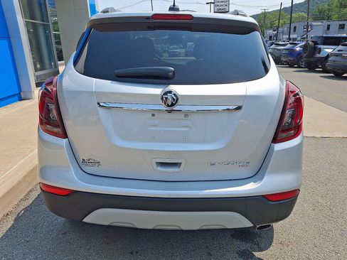 Used 2022 Buick Encore Preferred w/ Safety Package AWD/4WD image 5