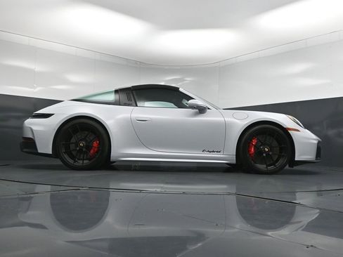 Certified 2025 Porsche 911 Targa 4 GTS AWD/4WD image 29