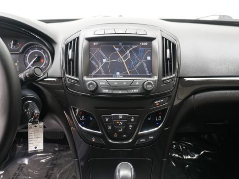 Used 2017 Buick Regal Sport Touring FWD image 19