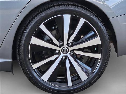 Used 2022 Nissan Altima 2.5 SR FWD image 8