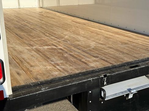 New 2024 Chevrolet Low Cab Forward image 14