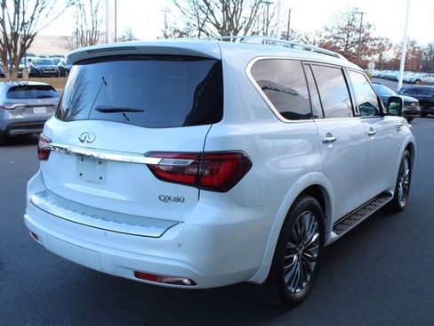 Used 2019 INFINITI QX80 Luxe w/ Proactive Package image 2