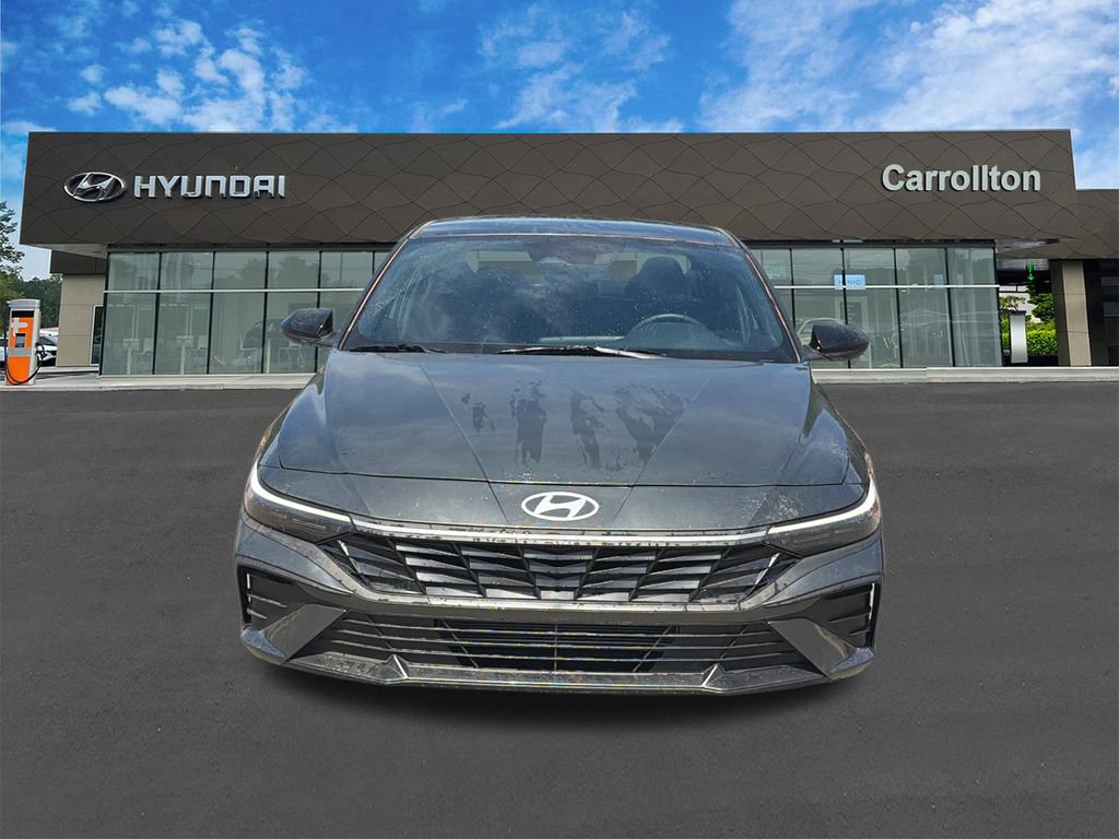 Certified 2025 Hyundai Elantra Sport FWD image 2