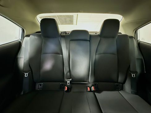 Used 2022 Toyota Corolla LE image 29