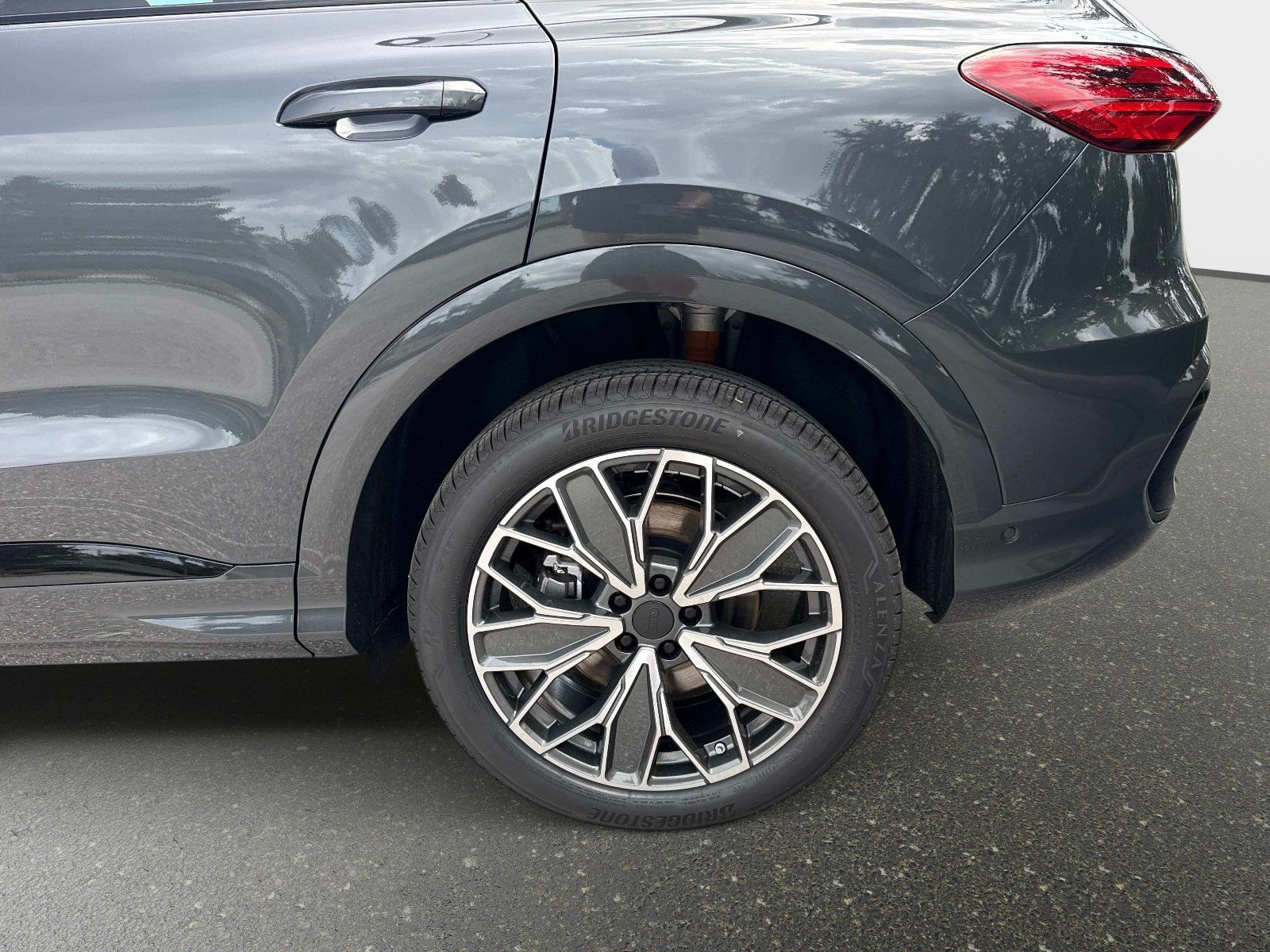 New 2026 Audi Q5 Premium Plus AWD/4WD image 10