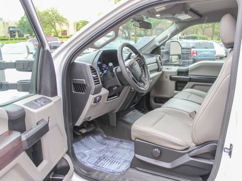 Used 2019 Ford F550 2WD Regular Cab Super Duty image 16