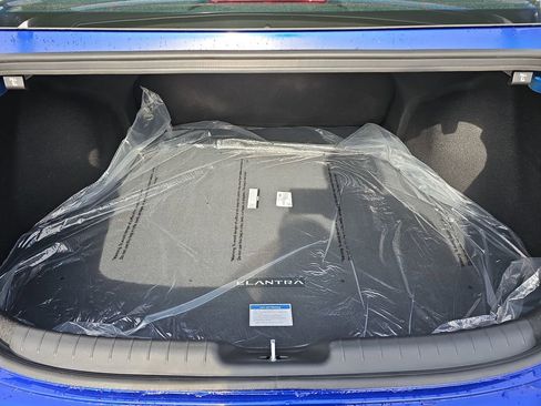 New 2026 Hyundai Elantra Blue image 12