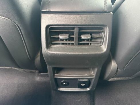 Used 2022 Ford Edge SEL w/ Convenience Package image 16