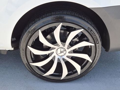 Used 2023 Mercedes-Benz Metris Passenger image 11