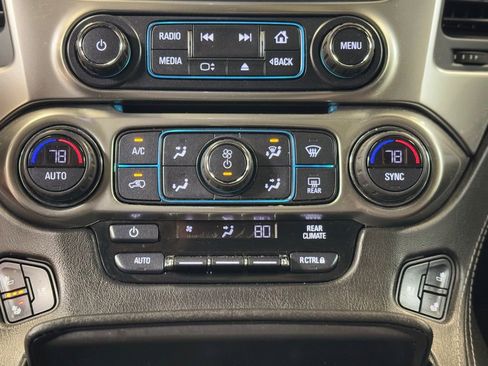 Used 2019 Chevrolet Suburban Premier w/ Premier Plus Edition AWD/4WD image 42