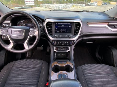 Used 2021 GMC Acadia SLE image 14