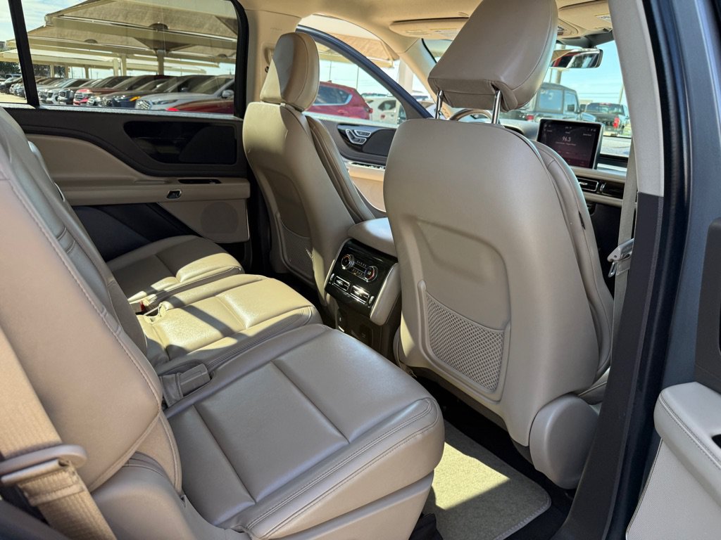 Used 2022 Lincoln Aviator 2WD image 16