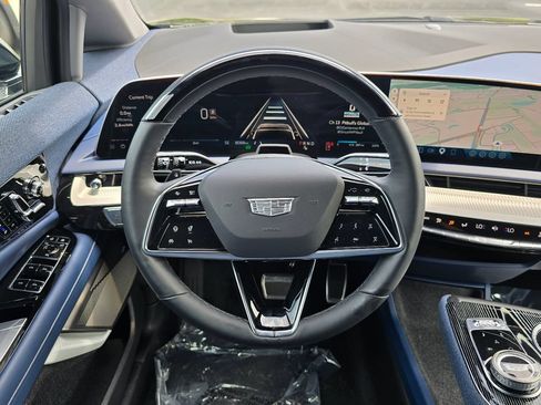 Certified 2025 Cadillac Optiq Sport 2 w/ LPO, Floor Liner Package AWD/4WD image 13