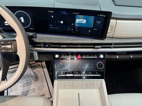 Certified 2025 Hyundai Santa Fe Calligraphy image 32