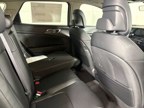 New 2026 Kia Sportage EX FWD image 17