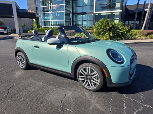 New 2026 MINI Cooper S image 2