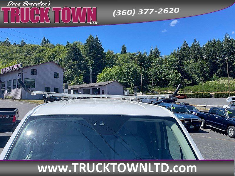 Used 2017 Ford Transit 250 148 Low Roof RWD image 9