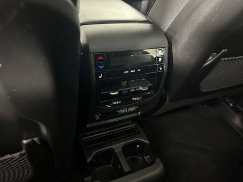 Used 2022 Jeep Grand Cherokee L Limited w/ Luxury Tech Group II AWD/4WD image 16