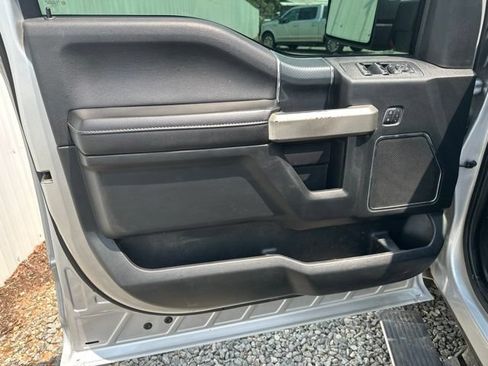 Used 2019 Ford F150 Lariat w/ Equipment Group 502A Luxury AWD/4WD image 12