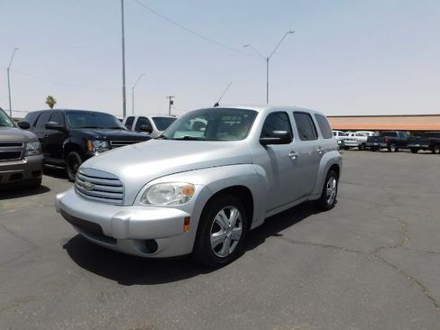 Used 2009 Chevrolet HHR LS image 3