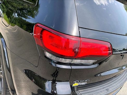 Used 2019 Jeep Grand Cherokee Altitude AWD/4WD image 33