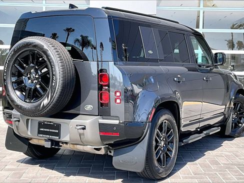 Certified 2023 Land Rover Defender 110 X-Dynamic SE AWD/4WD image 12