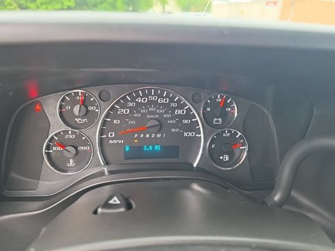 Used 2016 GMC Savana 2500 RWD image 18