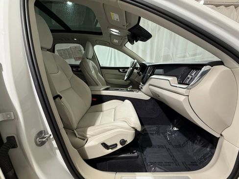 Used 2022 Volvo XC60 B5 Inscription w/ Advanced Package image 23