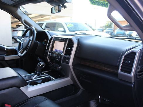 Used 2020 Ford F150 Lariat RWD image 22