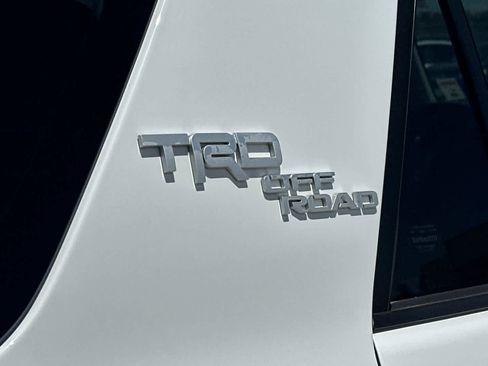 Used 2022 Toyota 4Runner TRD Off-Road Premium AWD/4WD image 27