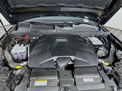 Used 2023 Audi Q7 3.0T Premium Plus image 33